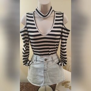Free Kisses Cold Shoulder Shirt Large